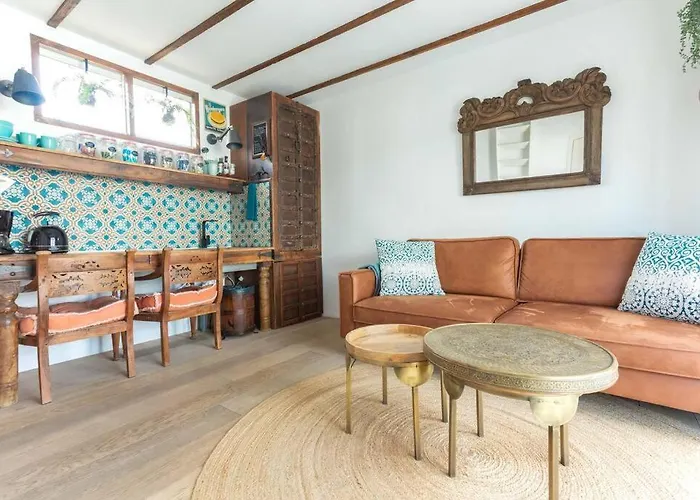Casa Karen - Houseboat Studio With Private Terrace